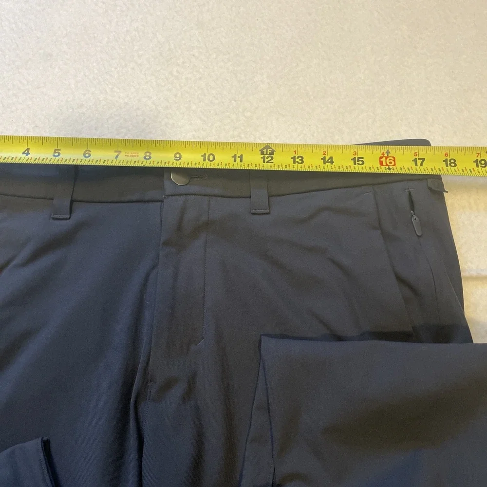 Lululemon Commission Pants Men's Size‎ 34 Warpstreme Dark Gray Slacks Stretch